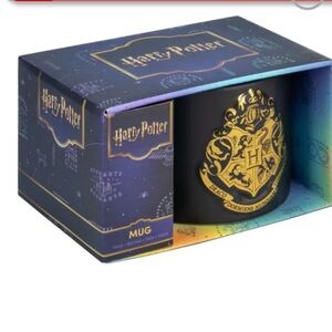 Harry Potter: Hogwarts Crest Embossed Mug